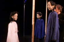 Jutaro, Gro�vater Koshitio und Tsuru als Mensch. (C) by Cassiopeia Theater